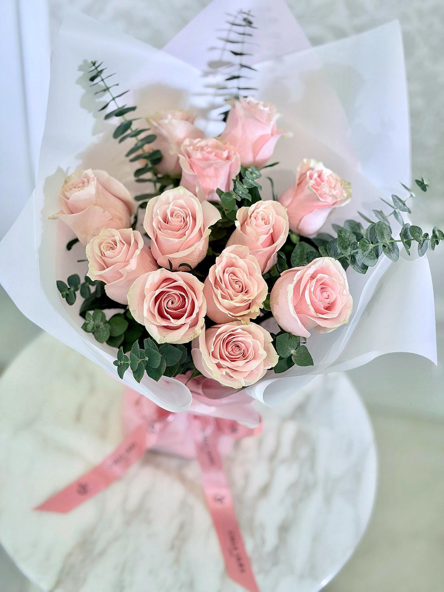 Signature One Dozen Rose Bouquet